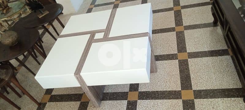 center table with drawers 0