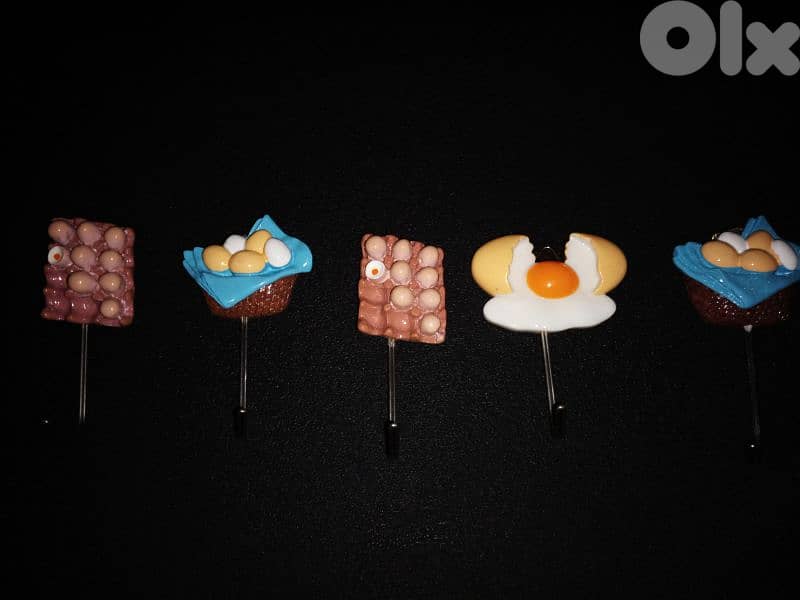 Beautiful strong eggs hooks hangers 2