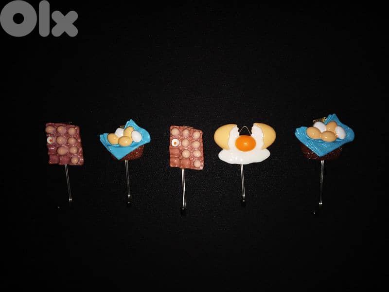 Beautiful strong eggs hooks hangers 3
