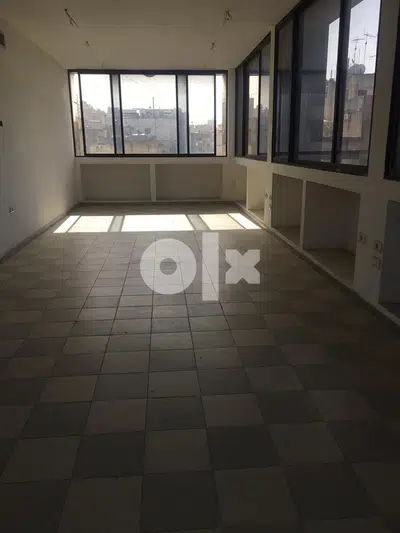 Office with open view in Dekwaneh for sale / مكتب في الدكوانة للبيع