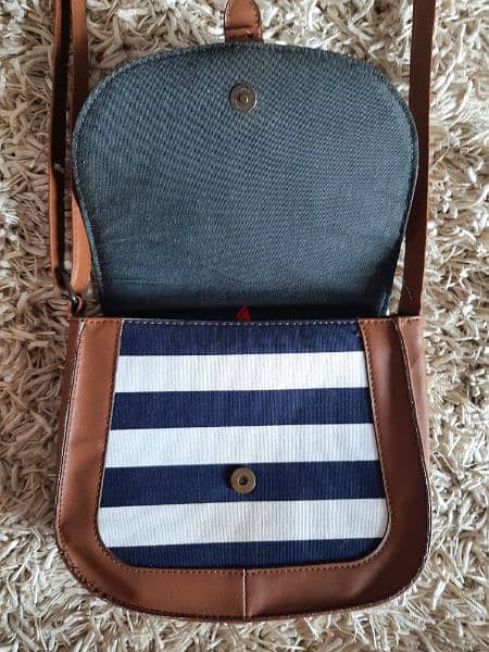 navy and brown stripped cross bag 3