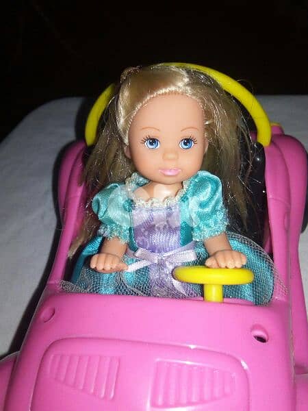 STEFFi LOVE DAUGHTER EVI +HER CAR, As new doll set, Both=24$ 1