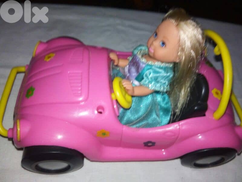 STEFFi LOVE DAUGHTER EVI +HER CAR, As new doll set, Both=24$ 2