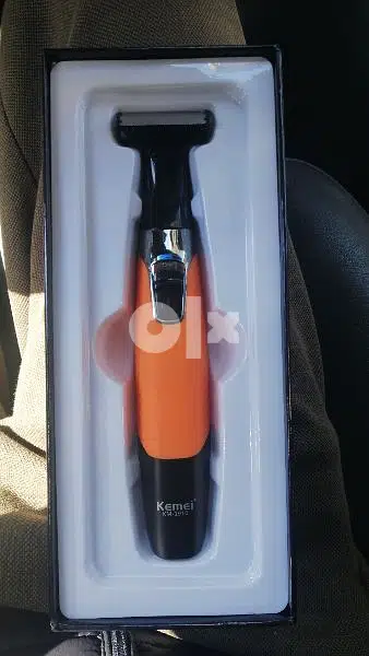 hairclipper or razor