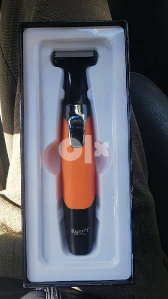 hairclipper or razor 0