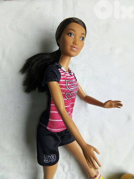 BARBIE SOCCER PLAYER - I CAN BE brunette great doll +complete wear=23$ 2