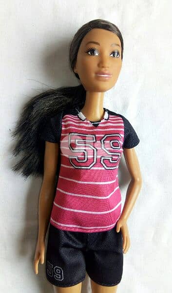 BARBIE SOCCER PLAYER - I CAN BE brunette great doll +complete wear=23$ 1