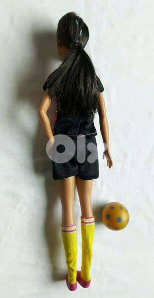 BARBIE SOCCER PLAYER - I CAN BE brunette great doll +complete wear=23$ 5