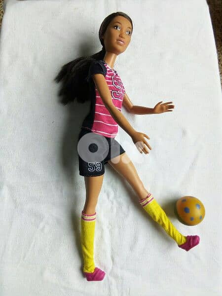BARBIE SOCCER PLAYER - I CAN BE brunette great doll +complete wear=23$ 4