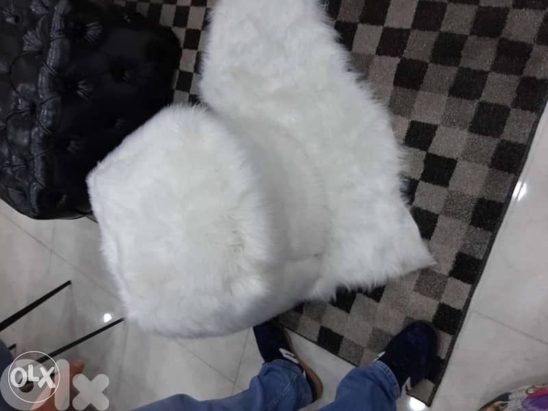 Poooof white 1