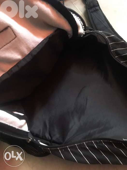 Vans backpack pinstripes 2 layers great condition 7