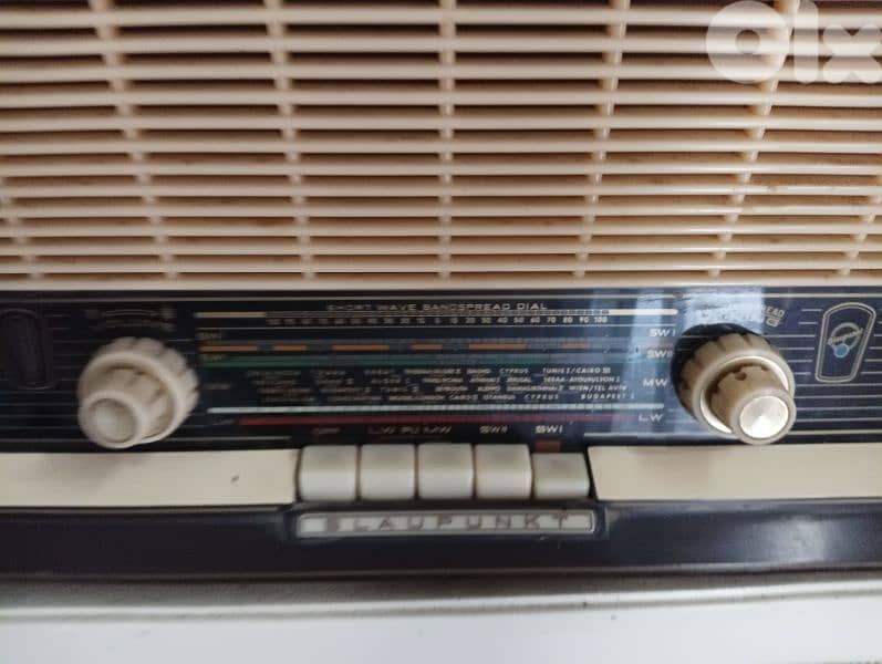 Vintage Blaupunkt Radio 2