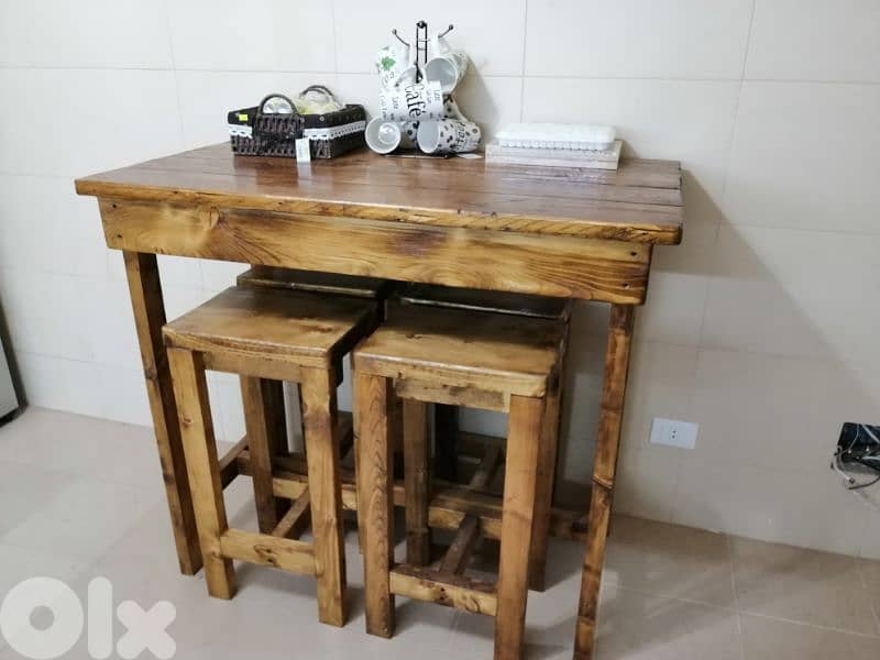High kitchen table and four chairs 0