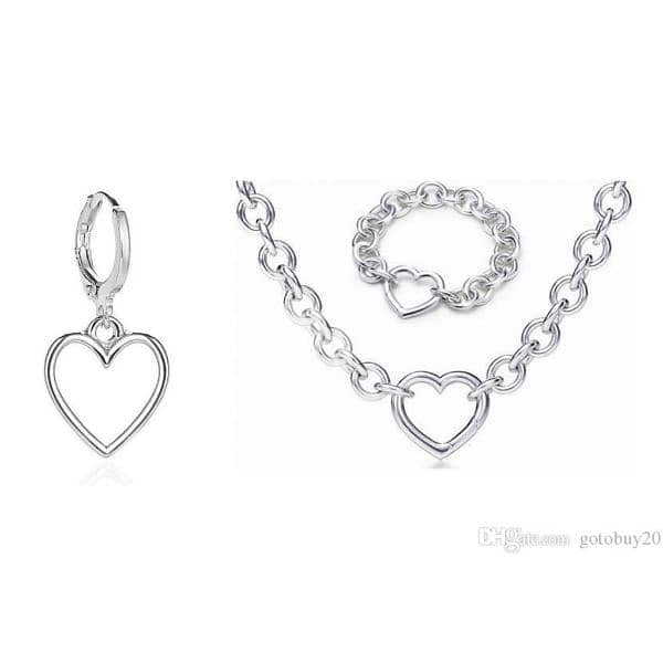 Bracelets & Chokers 0