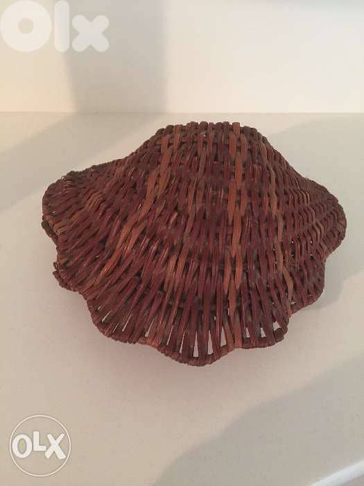 Coquillage en roseau tréssé 5$ 0