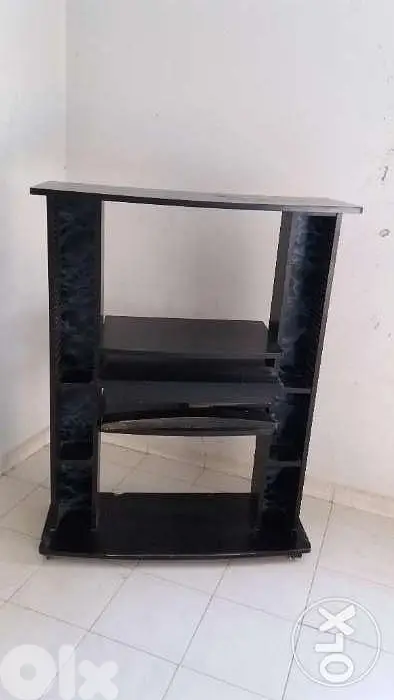 كونسول كمبيوتر او اغراض شخصية تذكارية (طول 128 cm عرض 98 cm)