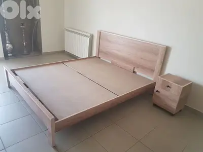 تخت مجوز مع كومود وحدة جديد من المعمل