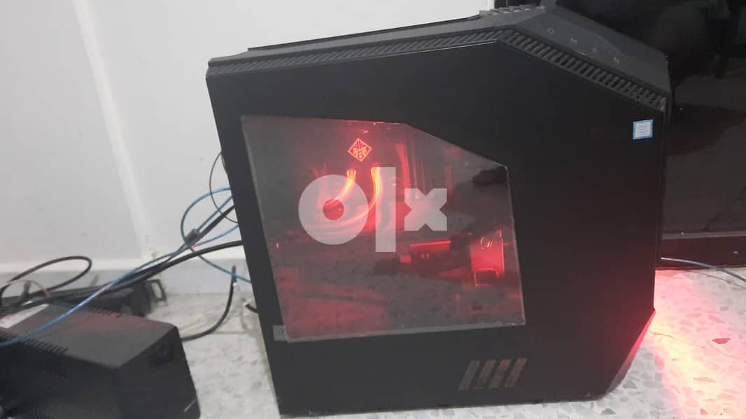 OMEN by HP 880-101nx Desktop PC 1