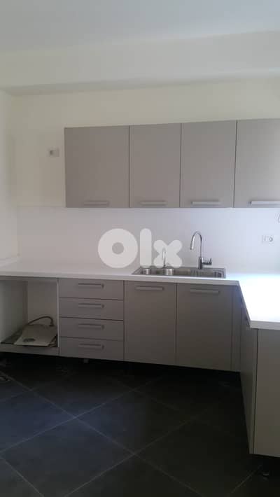 NEW BUILDING IN ACHRAFIEH PRIME (200SQ) 3 BEDROOMS , (AC-200)