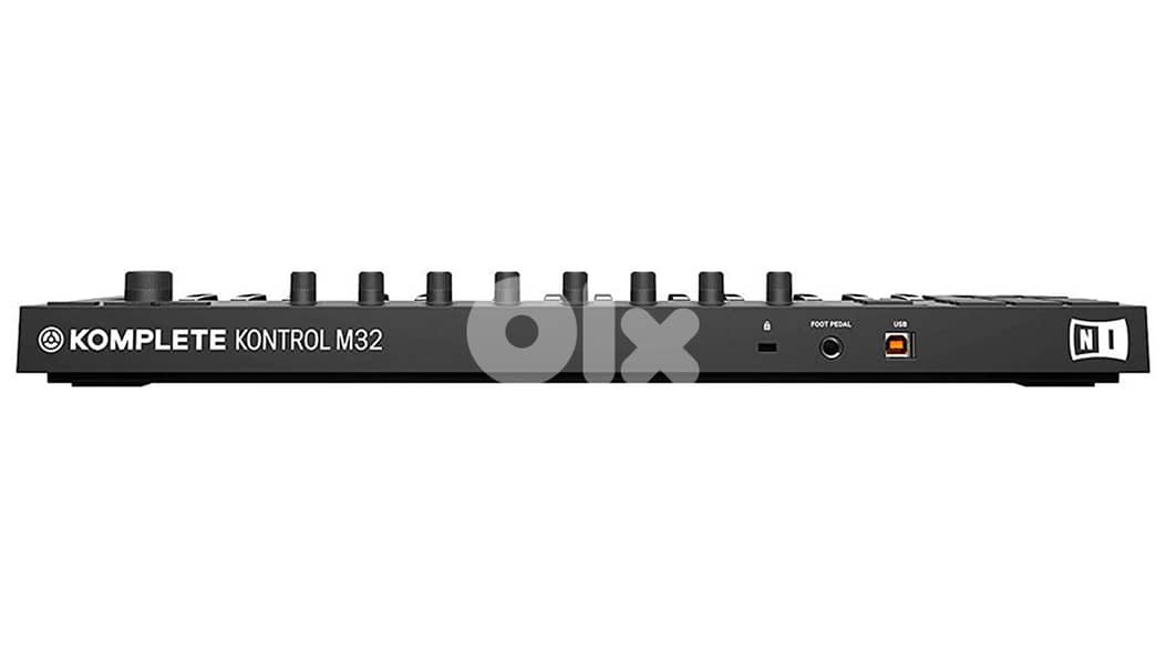 Native Instruments Komplete Kontrol M32 MIDI Keyboard 2