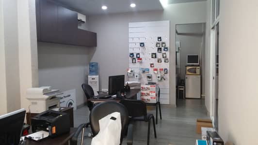 Jdeideh 65m2 shop/office for rent. محل/مكتب للإيجار ٦٥م  الجديدة