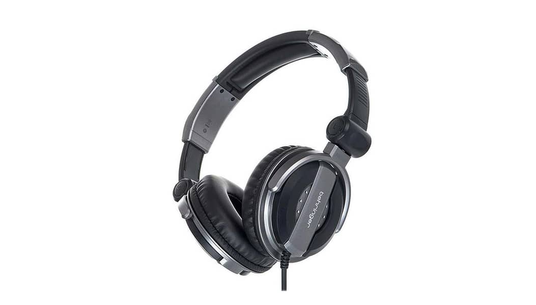 Numark PartyMix DJ Starter Offer (Party Mix DJ Set Bundle) 2
