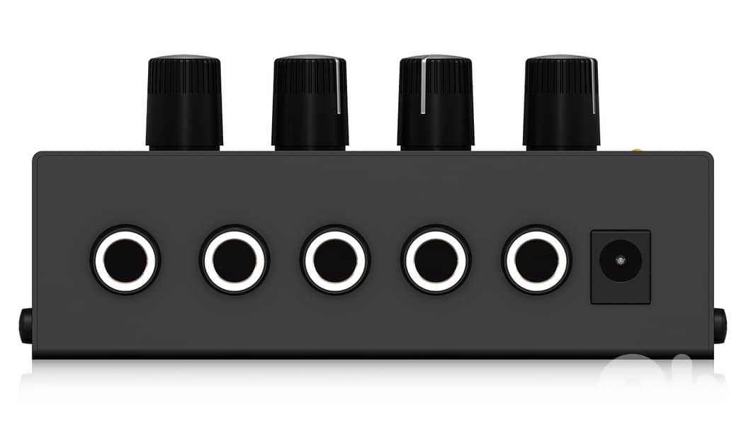Behringer Micromix MX400 Line Mixer 2
