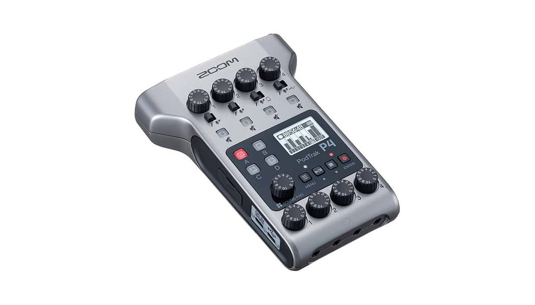Zoom Podtrak P4 Podcast Recorder 0