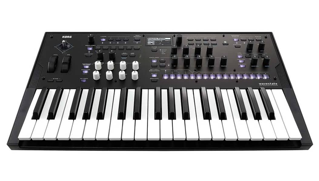 Korg Modwave Wavetable Synthesizer 1