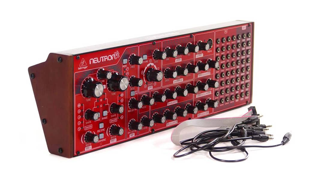 Behringer Neutron Semi Modular Synthesizer 2