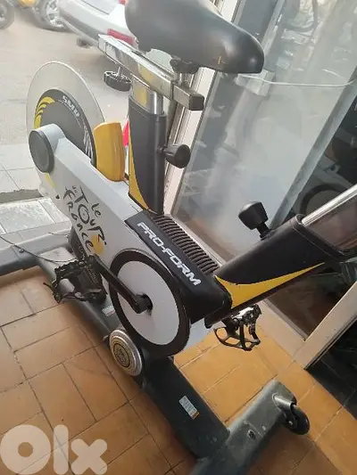 Professional Spinning bike main price 2000 dollar askind for 250$