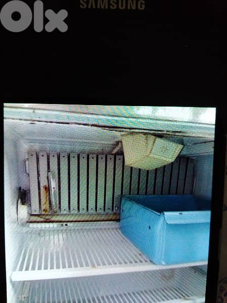 fridge Hotpoint براد 13