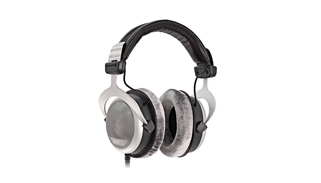 Beyerdynamic DT-880 Semi-Open Studio Headphones (DT880) 0