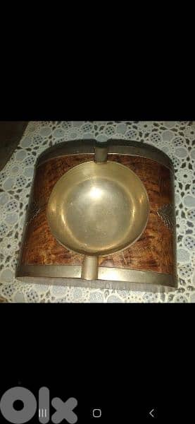 vintage Ashtrey wood and copper 0