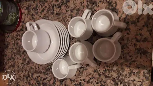 ٢ جاط + فناجين قهوة