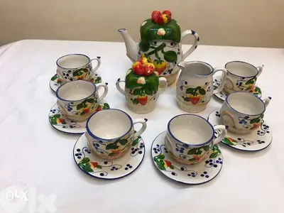 طقم فناجين شاي او نص كافيه