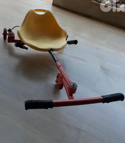 Wave roller Ezy roller . 3 wheels . rgb tires.