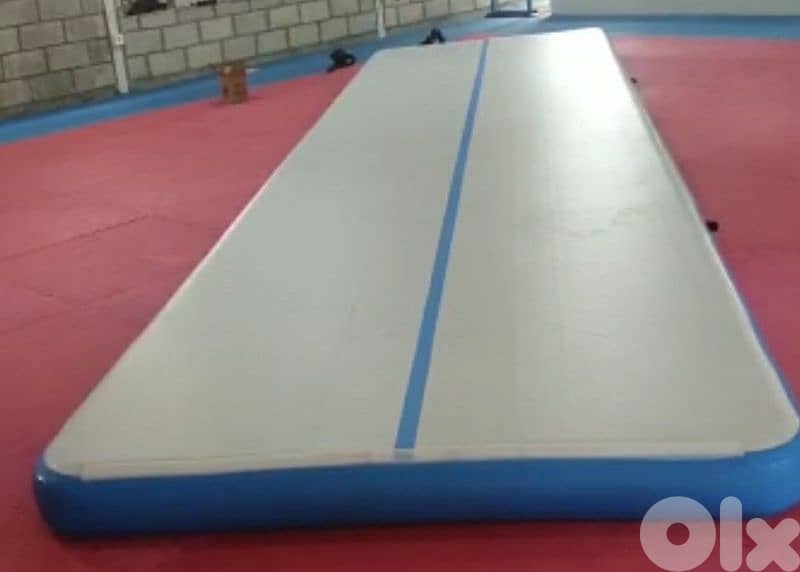 Airtrack 6 mètres x 2 mètres x 20 cm 0