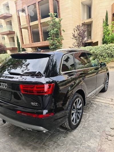 AUDI Q7 PRESTIGE MODEL 2017 BLACK IN BLACK CLEAN CAR FAX