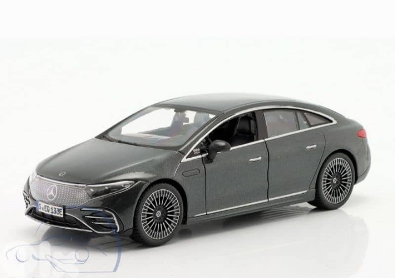 Mercedes EQS diecast car model 1:24. 0