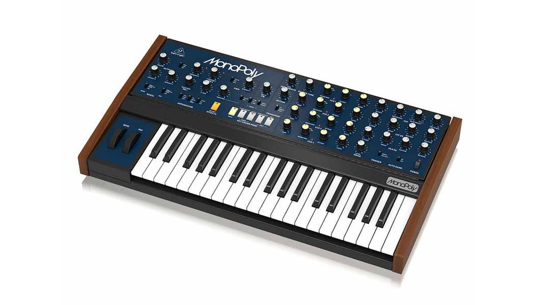 Behringer MonoPoly Synthesizer 1