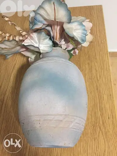 Vase light blue. فاز