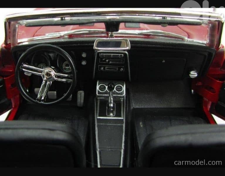 Camaro SS (1967) Convertible diecast car model 1:18. 6