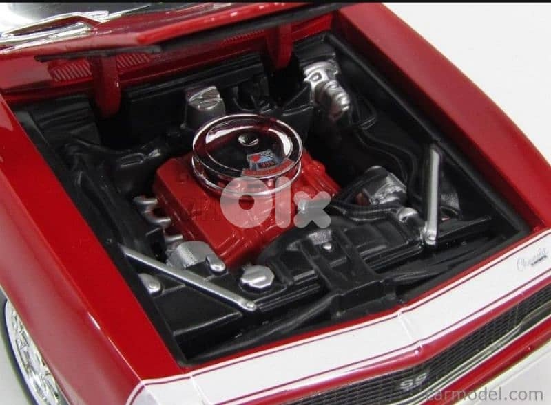 Camaro SS (1967) Convertible diecast car model 1:18. 7