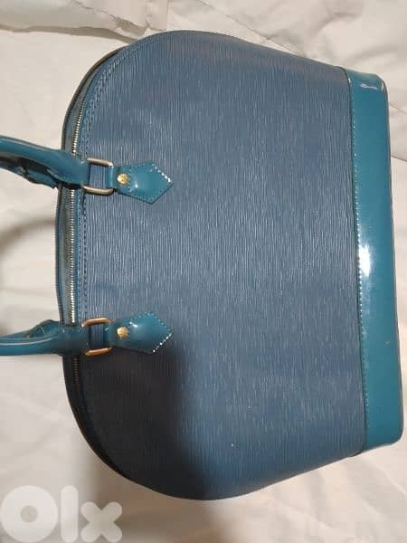 bag Copy LV Epi Alma blue big size used onc 16
