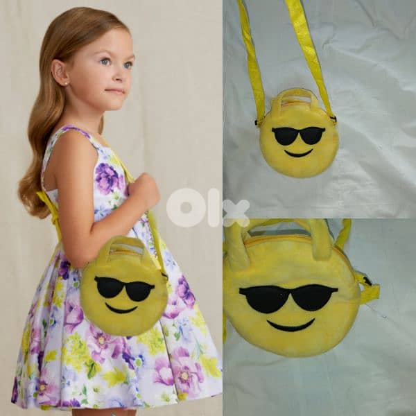 girl crossbag emoji 0