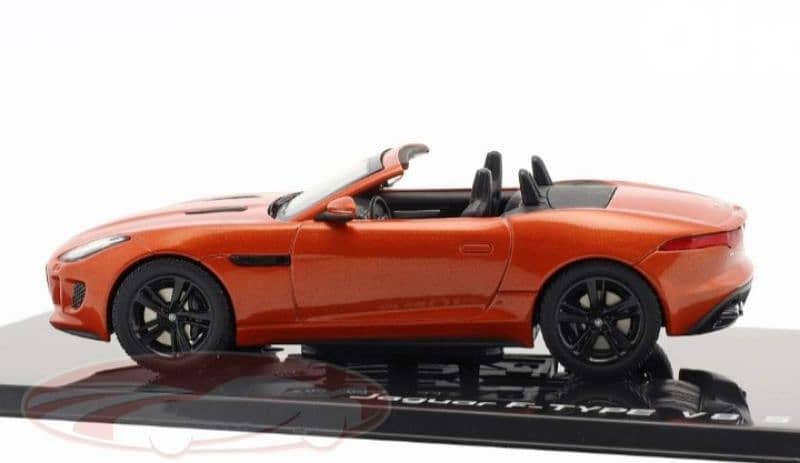 Jaguar F-type V8--S  (2013) 2