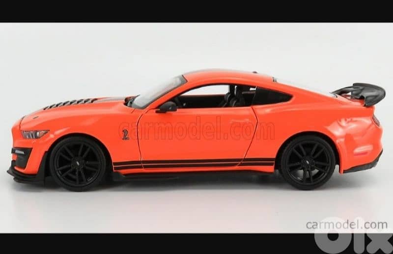 Ford Mustang GT (2020) diecast car model 1:24. 1