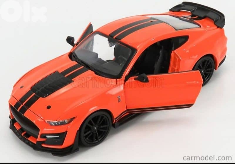 Ford Mustang GT (2020) diecast car model 1:24. 3