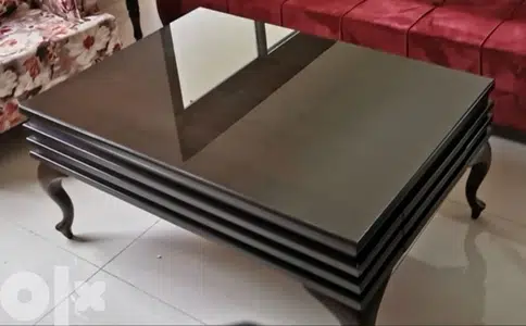 middle table